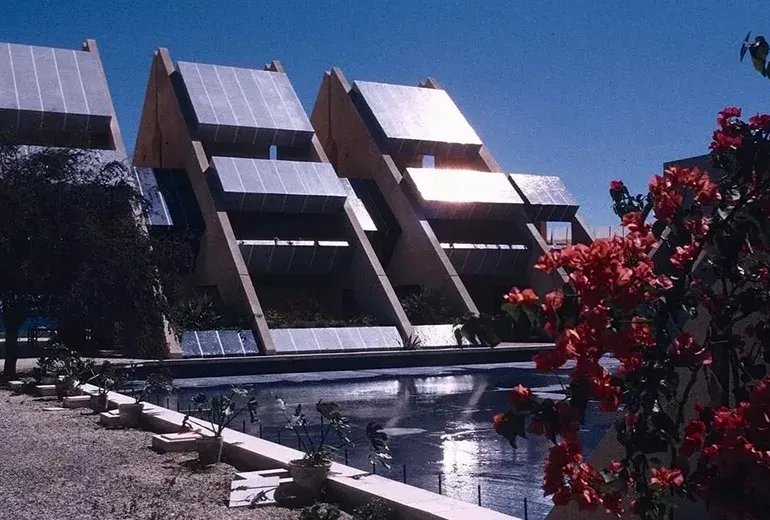 کاخ شماره یک پهلوی در نزدیکی ساحل مرجان کیش