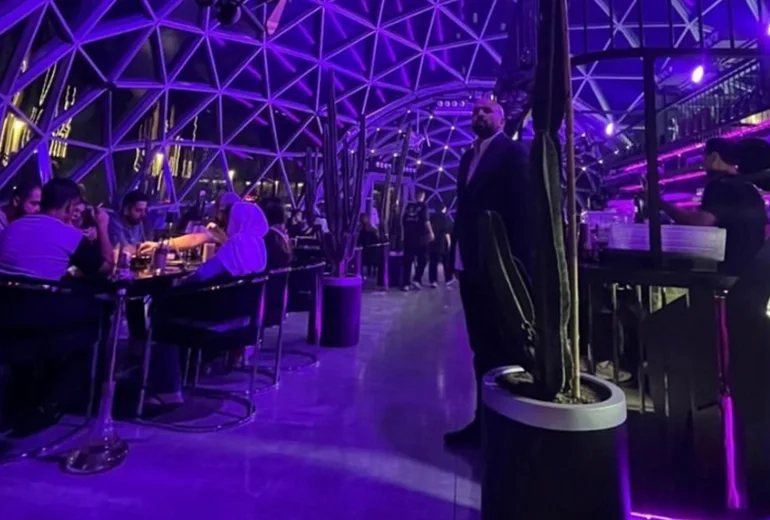 کافه رانوی لانژ از معروف ترین کافه های تهران