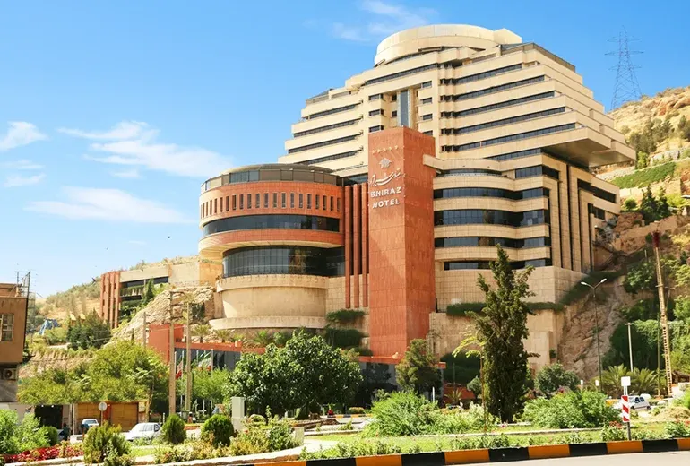 هتل بزرگ شیراز از لاکچری ترین مکان های شیراز