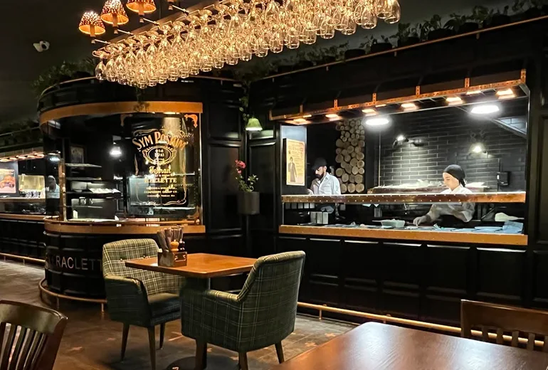 کافه سمپوزیوم از کافه های تهران