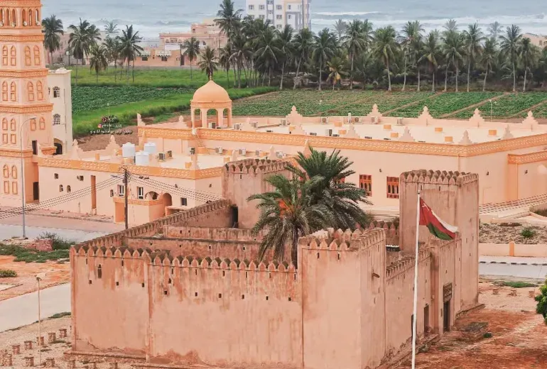 سفر به صلاله عمان قلعه طاقه
