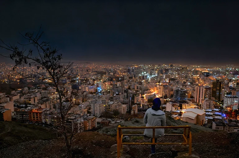 بام تهران از جاهای دیدنی تهران در شب