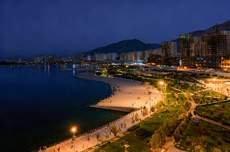 شب های تهران کجا برویم؟ دریاچه چیتگر