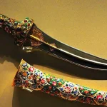 خنجر نگین‌دار در موزه جواهرات ملی تهران
