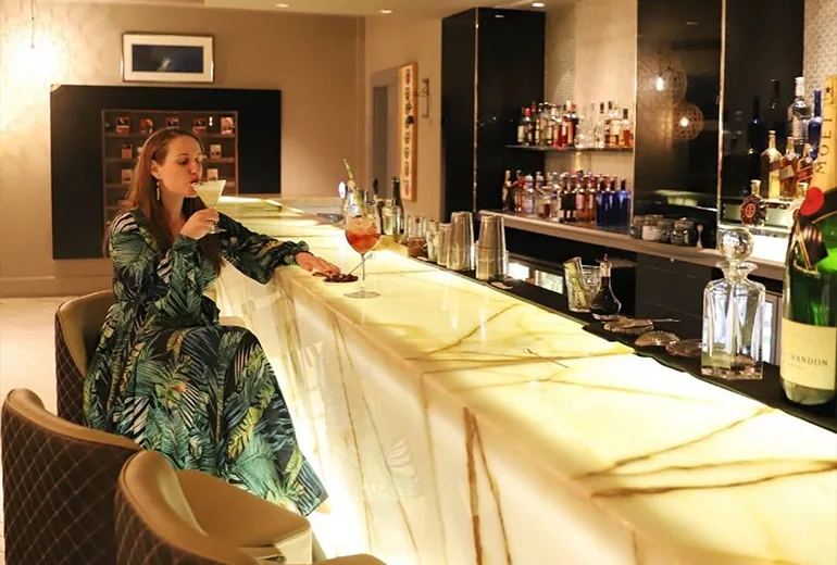 جان بری از کلاب های عمان