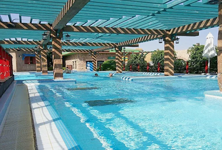 استخر دینگو پارک آبی اوشن کیش