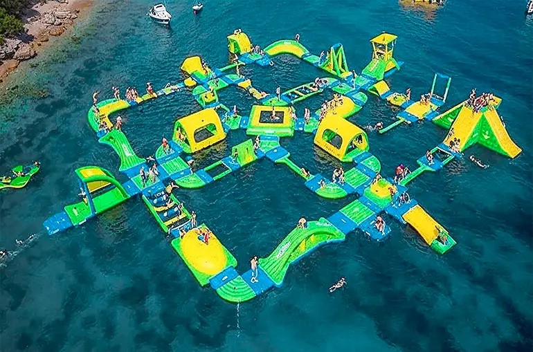 پارک آبی بادی مارینا کیش​