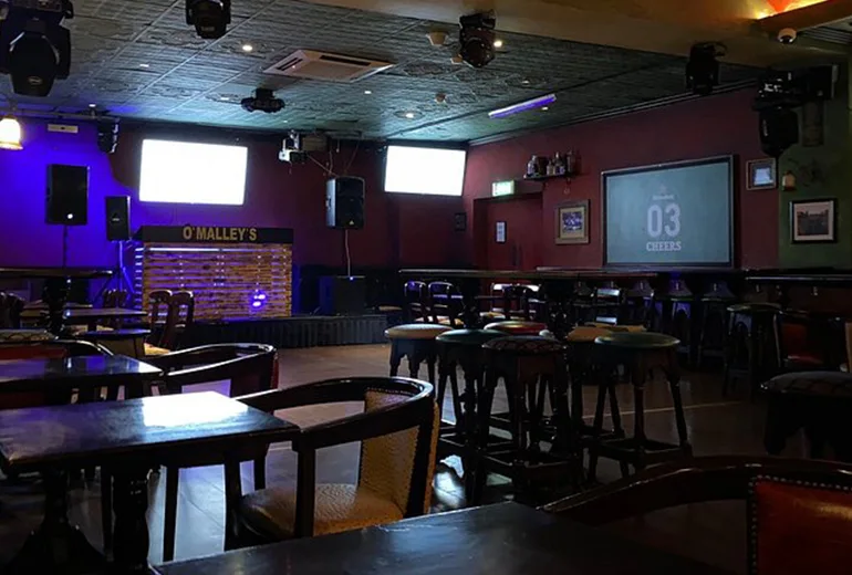 ایرلندی اومالیز از کلاب های عمان