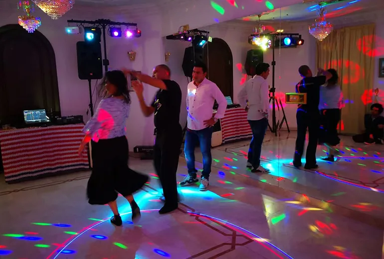 زوک​ از کلاب های عمان