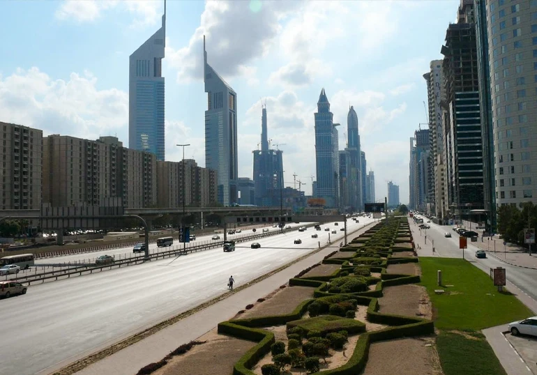 Top Public Roads in Dubai for Speed Enthusiasts