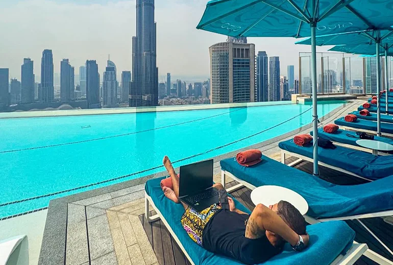 استخر آدرس اسکای ویو از استخرهای دبی