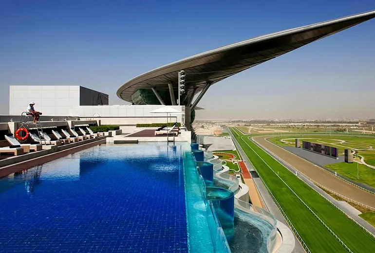 استخر میدان از استخرهای دبی