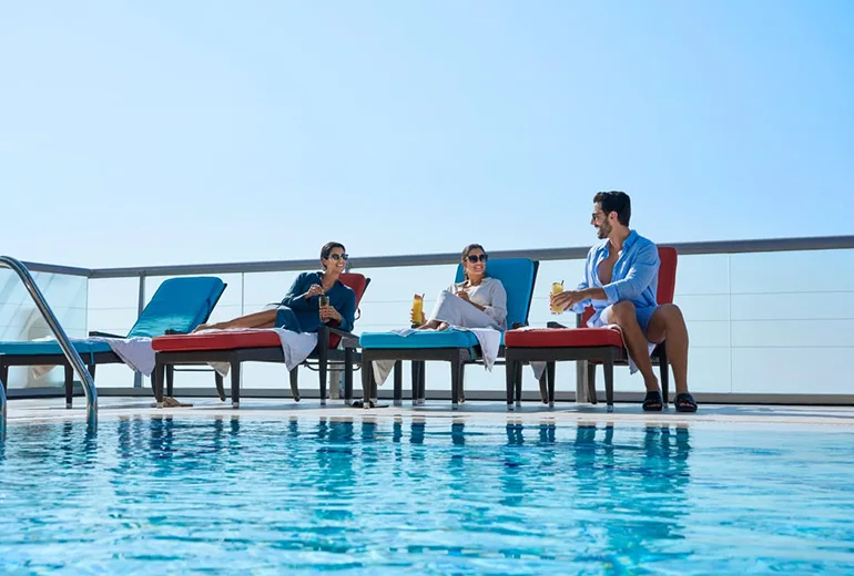 استخر هتل فورپوینتس بای شرایتون از استخرهای دبی