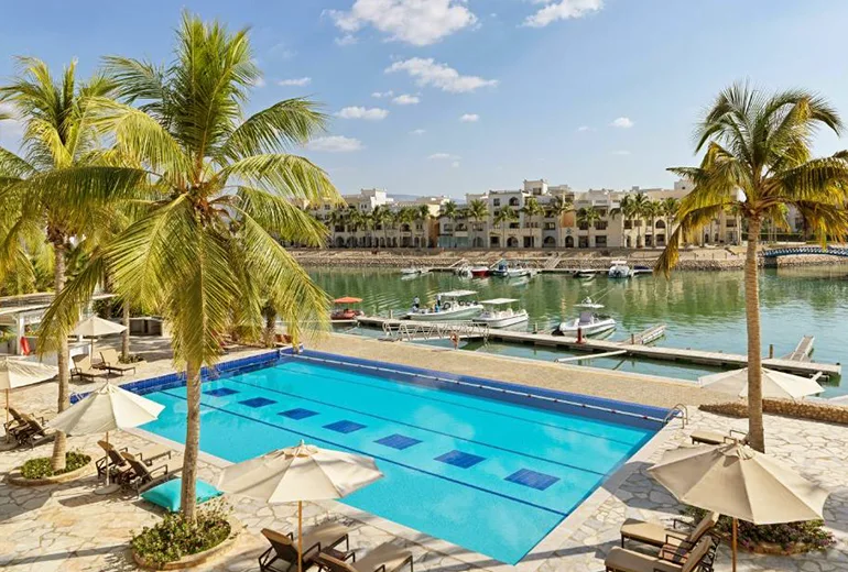 استخر هتل جوورا از استخرهای دبی