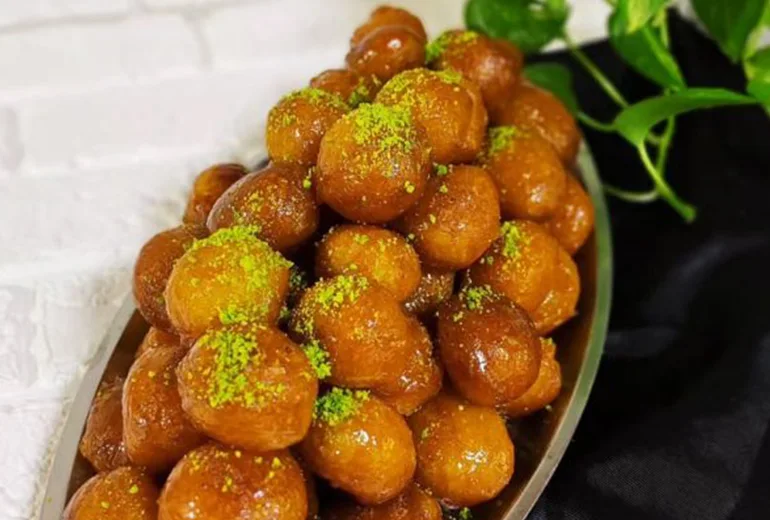 لقیمات یکی از سوغات کیش