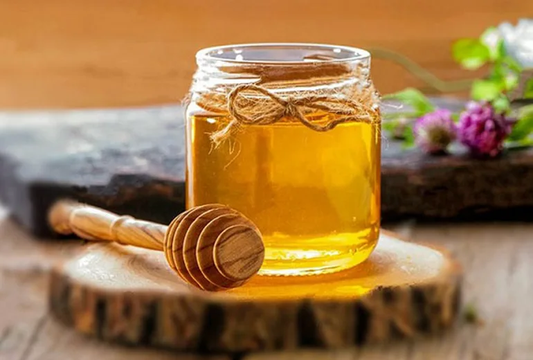 عسل طبیعی جنوب یکی از سوغات کیش