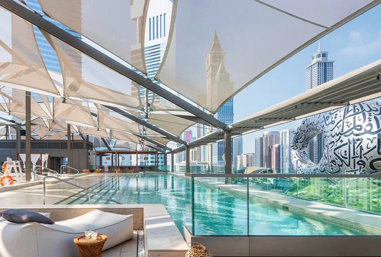 استخر وان سنترال از استخرهای دبی