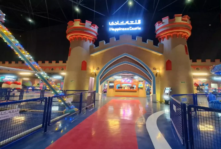 شهربازی قلعه سحرآمیز از شهربازی های تهران