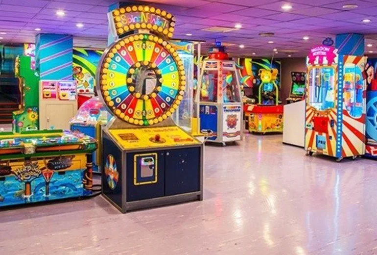 شهربازی سرزمین عجایب تیراژه 1