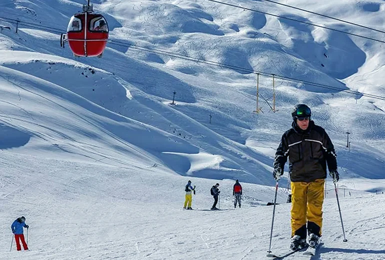 پیست اسکی معروف تهران: پیست اسکی دیزین