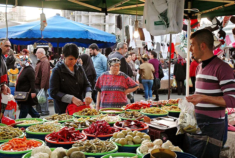 جمعه بازار استانبول کادیکوی​