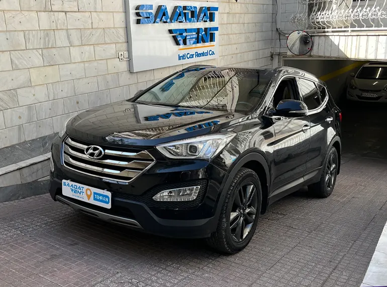 هیوندای سانتافه از بهترین ماشین ها برای مسافرت‌ طولانی