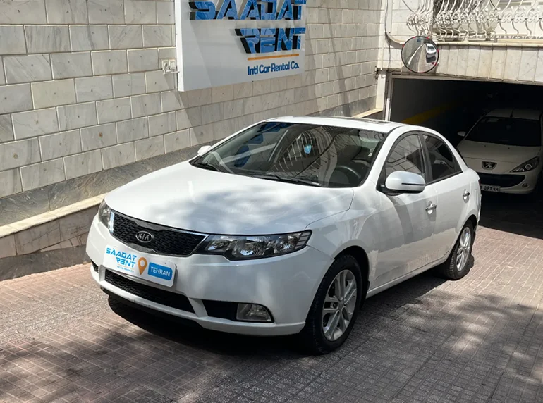 کیا سراتو​ از بهترین ماشین ها برای مسافرت‌ طولانی