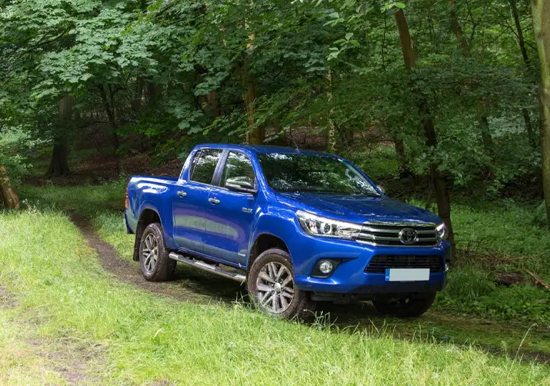 تویوتا هایلوکس​ یکی از ماشین های آفرودی در ایران