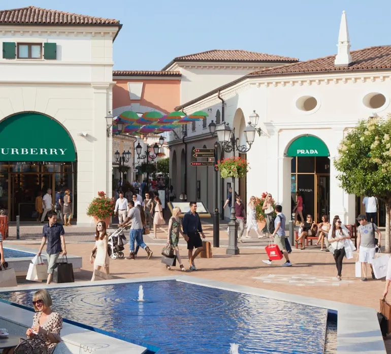 اوت‌لت مال دبی