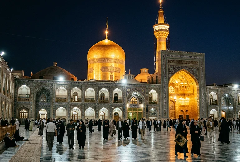 سفر به مشهد و حرم امام رضا در شب