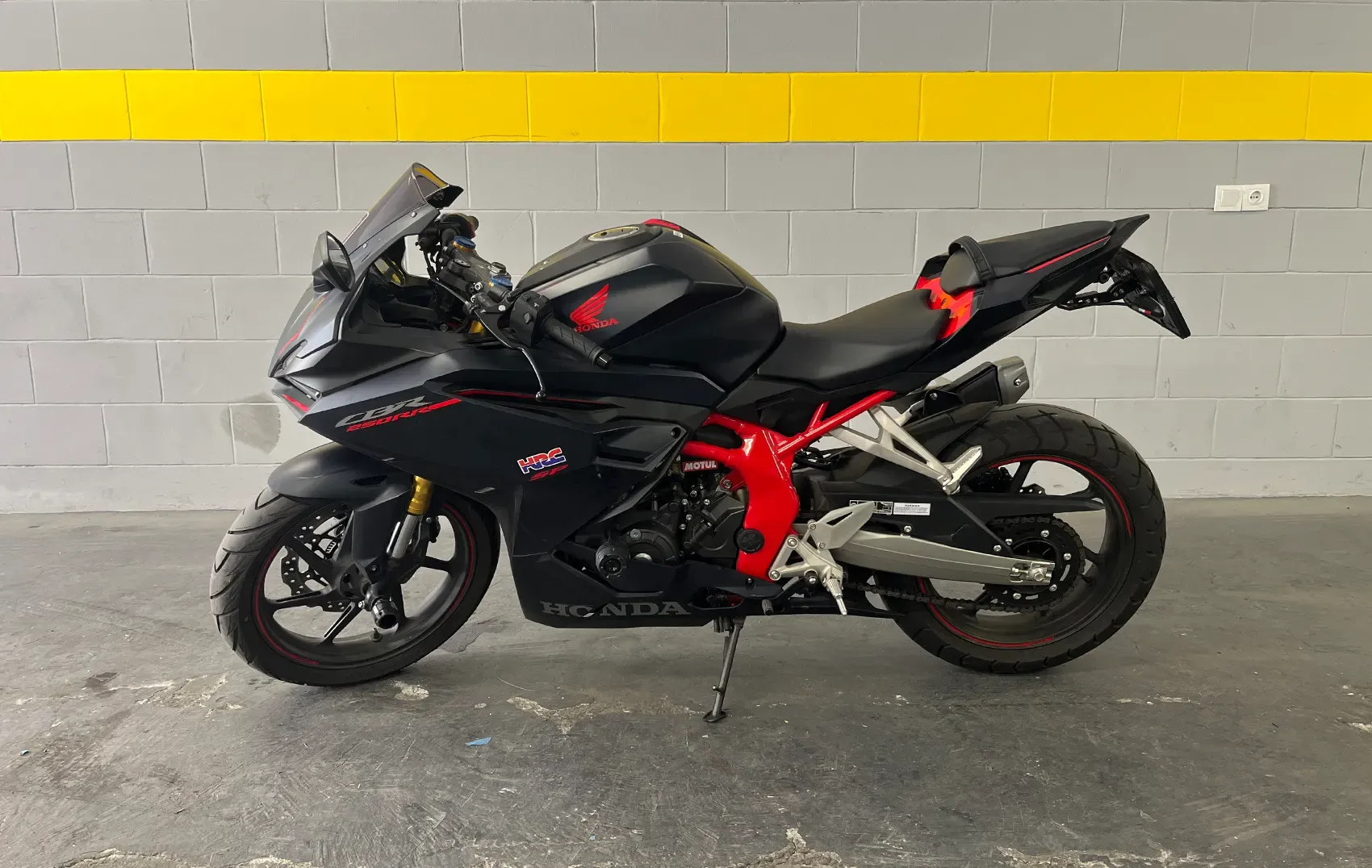 اجاره موتور هوندا CBR۲۵۰RR در تهران | کرایه موتور با قیمت ...