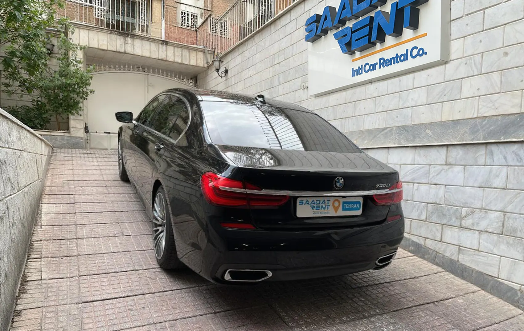 Прокат BMW 730 в Тегеране | Стоимость аренды BMW 730 ...