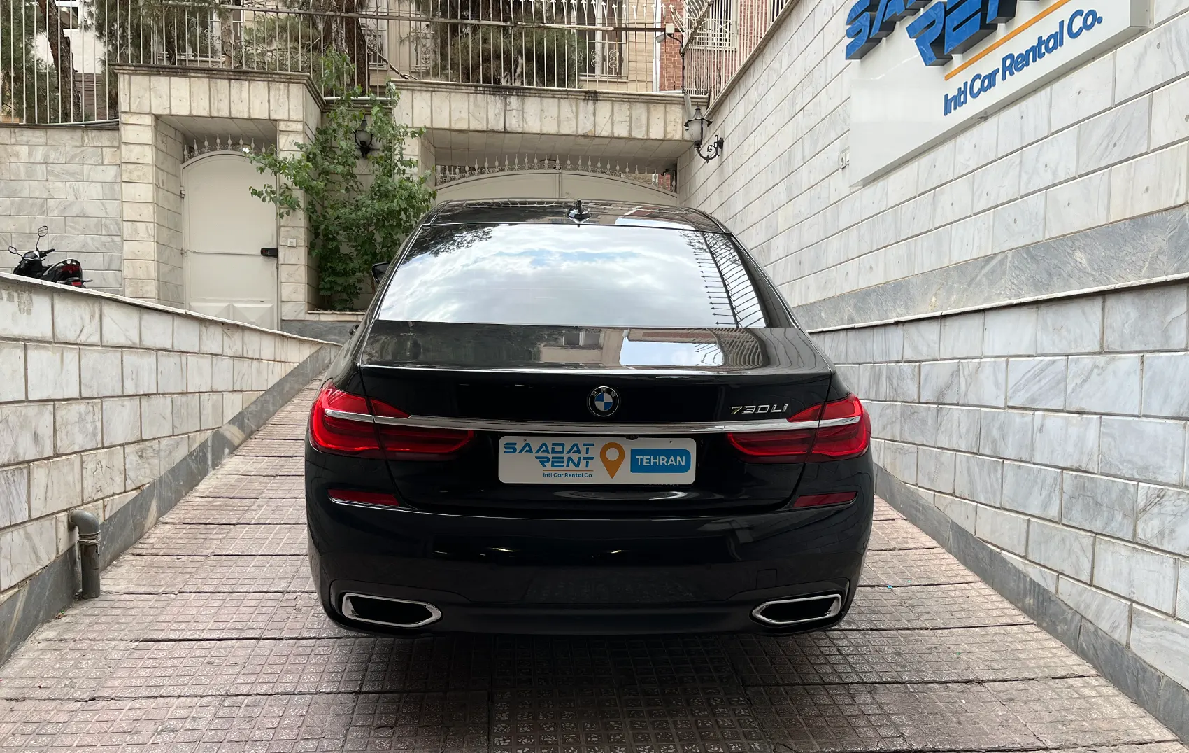 Прокат BMW 730 в Тегеране | Стоимость аренды BMW 730 ...