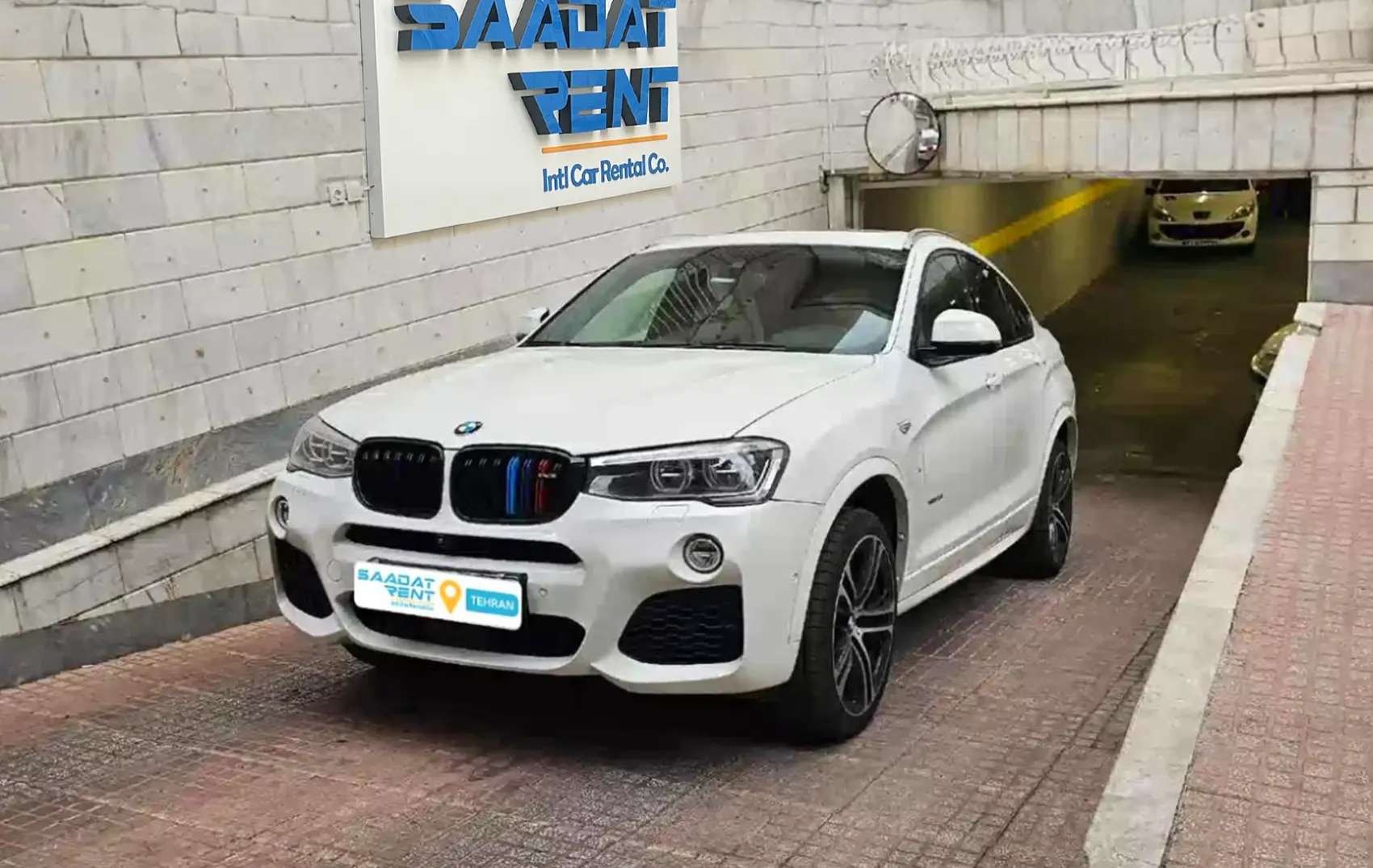 Прокат BMW X4 в Тегеране | дешевая цена , полная страховка ...