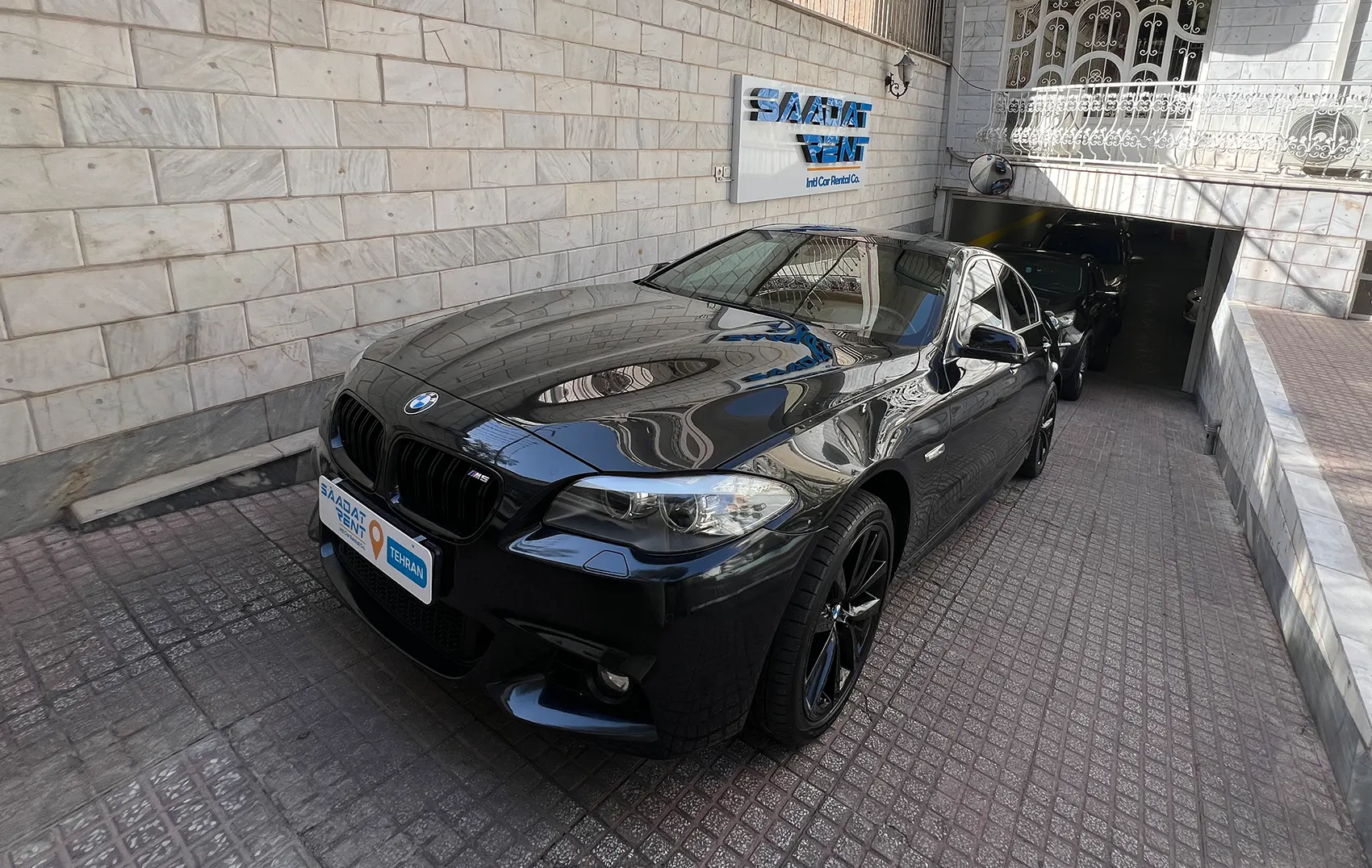 Онлайн аренда свадебного автомобиля BMW 528i в Иране ...