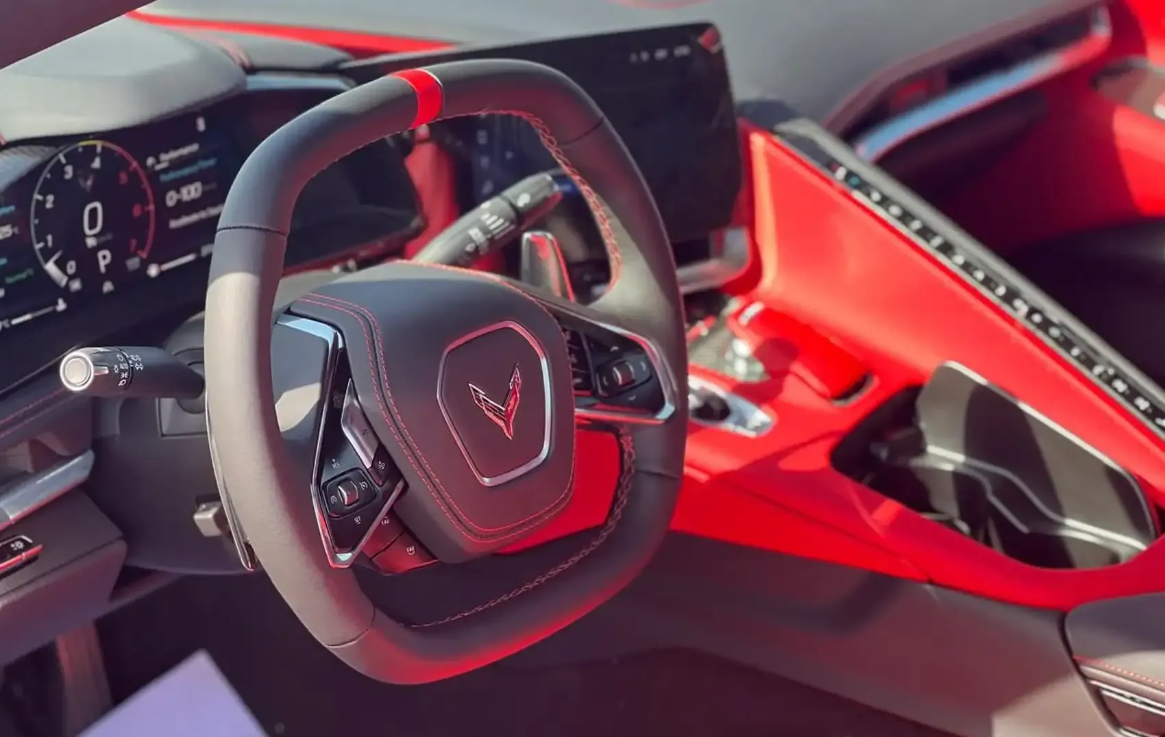 اجاره شورلت کوروت در دبی | قیمت کرایه کوروت ۲۰۲۵ دبی ...