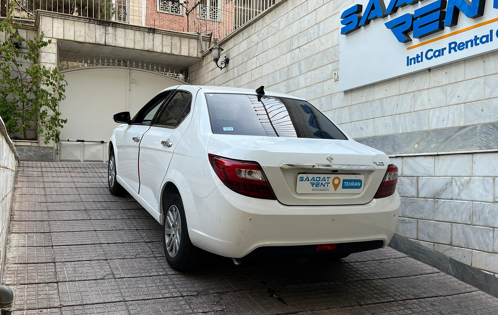 اجاره دنا پلاس در تهران | قیمت اجاره دنا از 2500 تومان ...