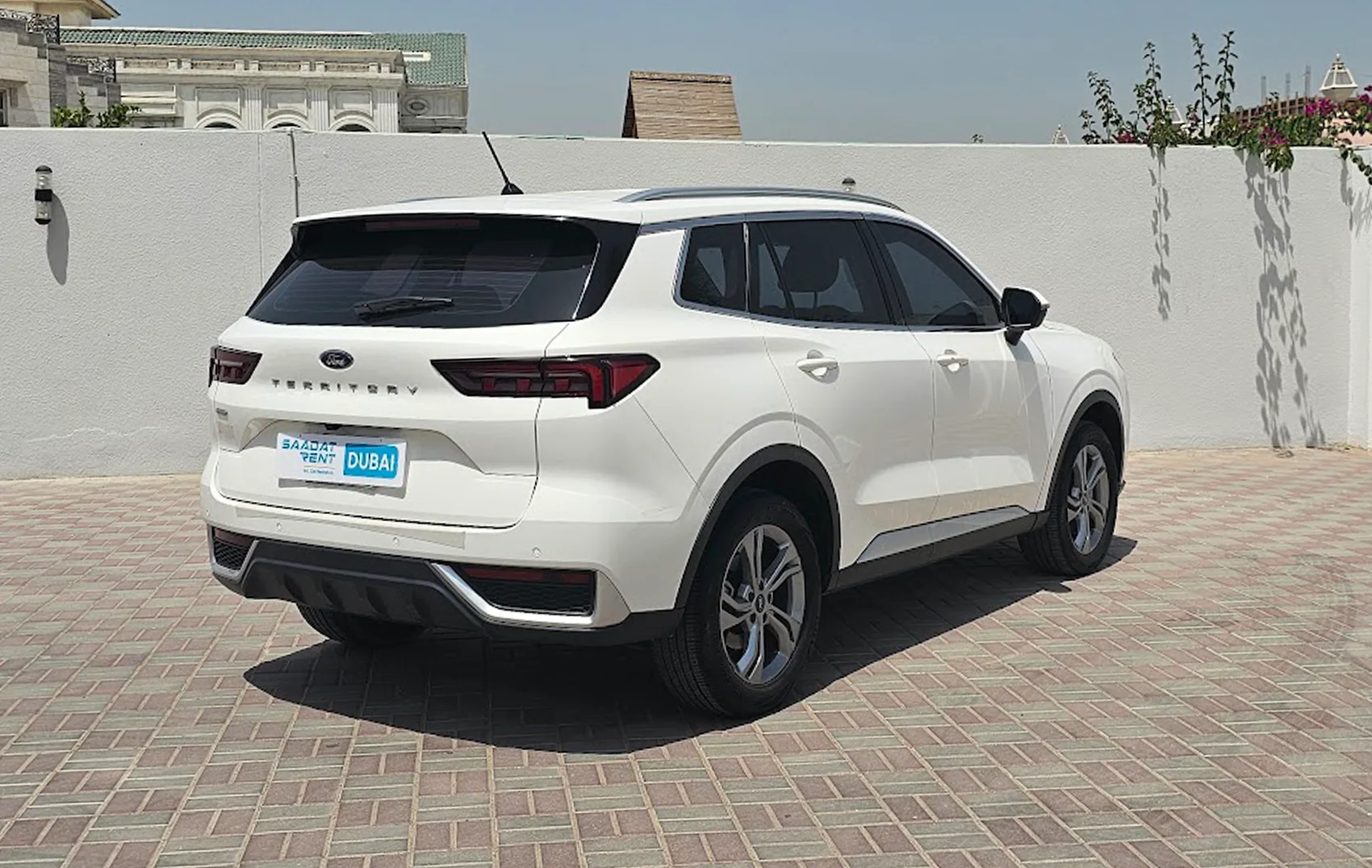 اجاره فورد تریتوری در دبی | قیمت کرایه روزانه و ساعتی ...