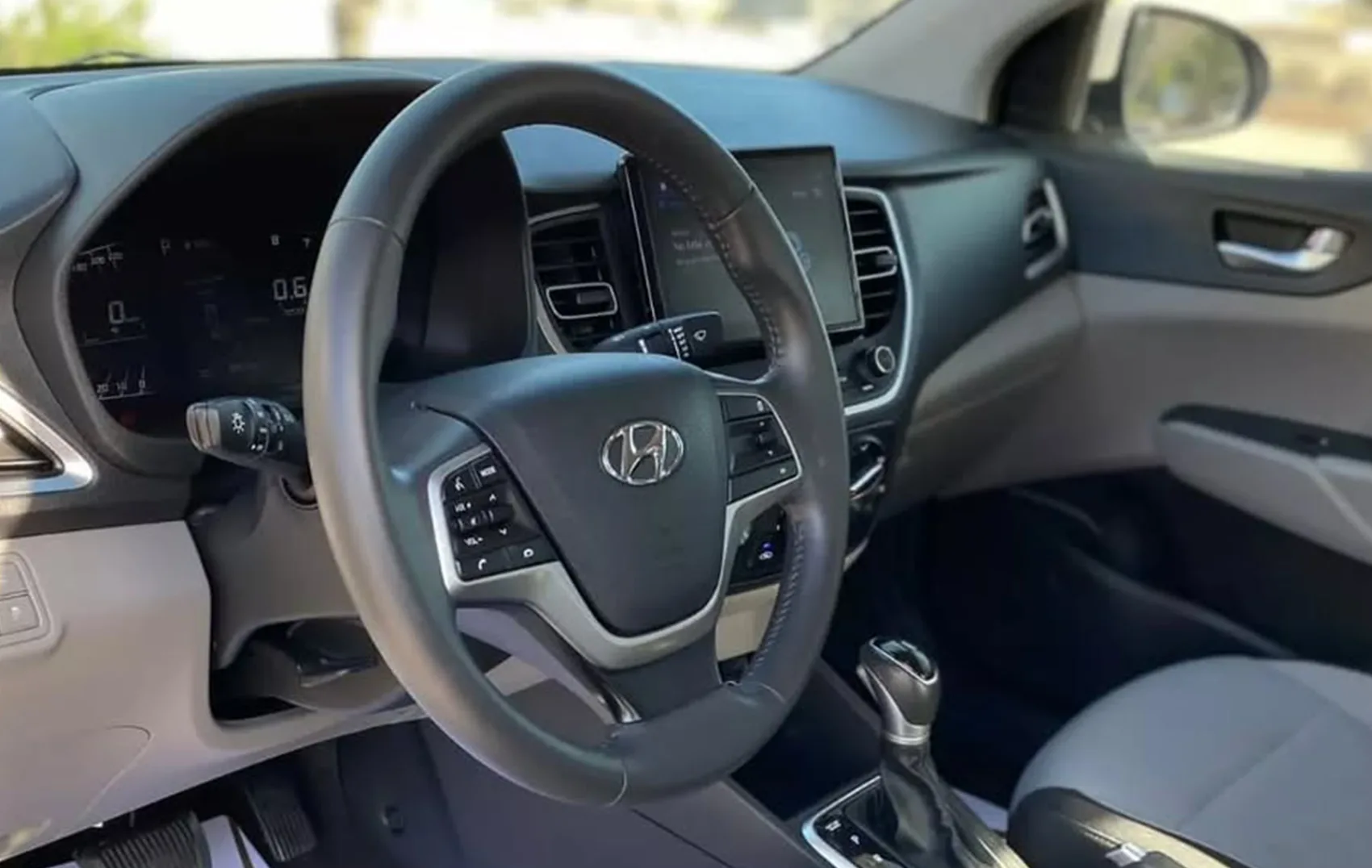 Hyundai Accent SE car rental in Oman, online reservation ...