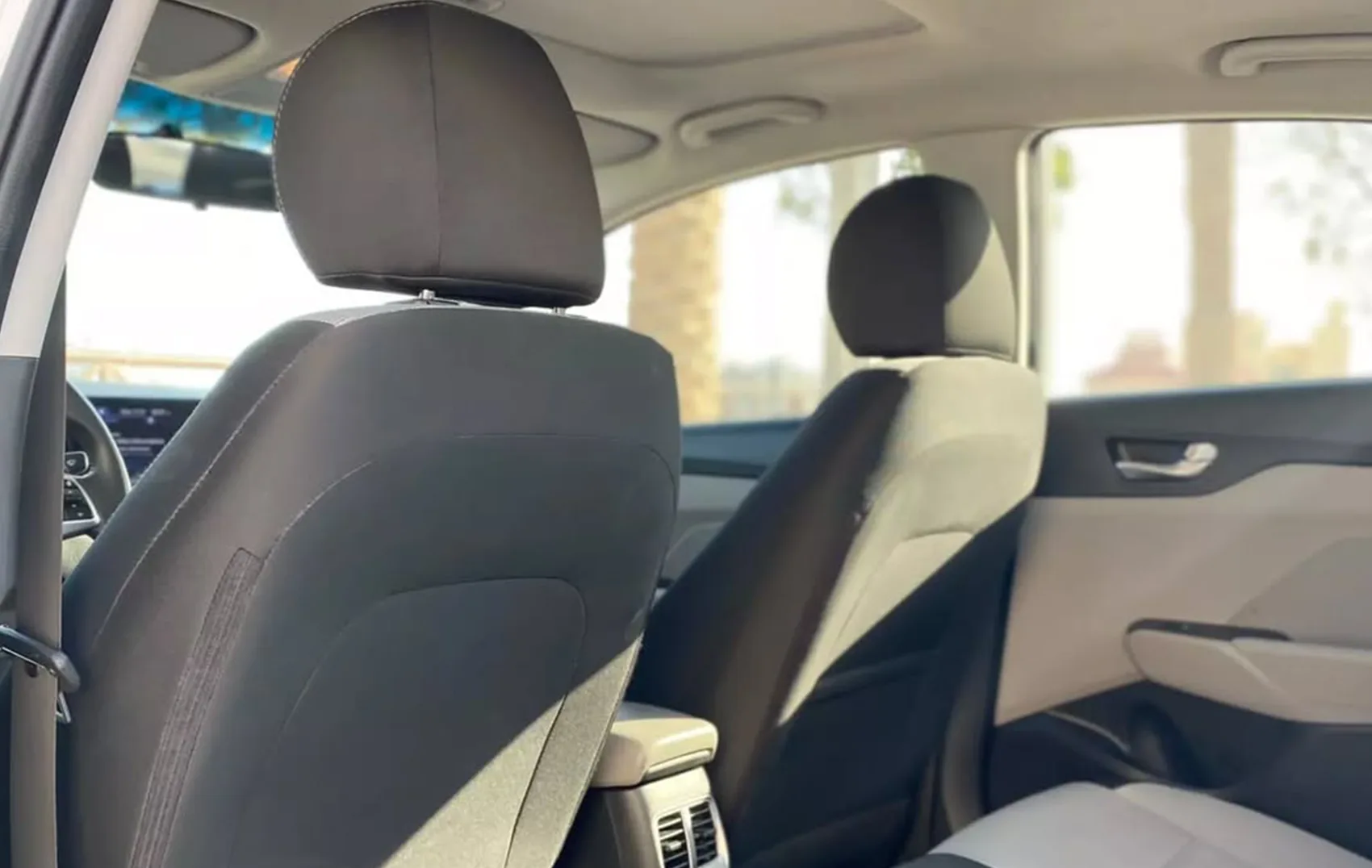 Hyundai Accent SE car rental in Oman, online reservation ...