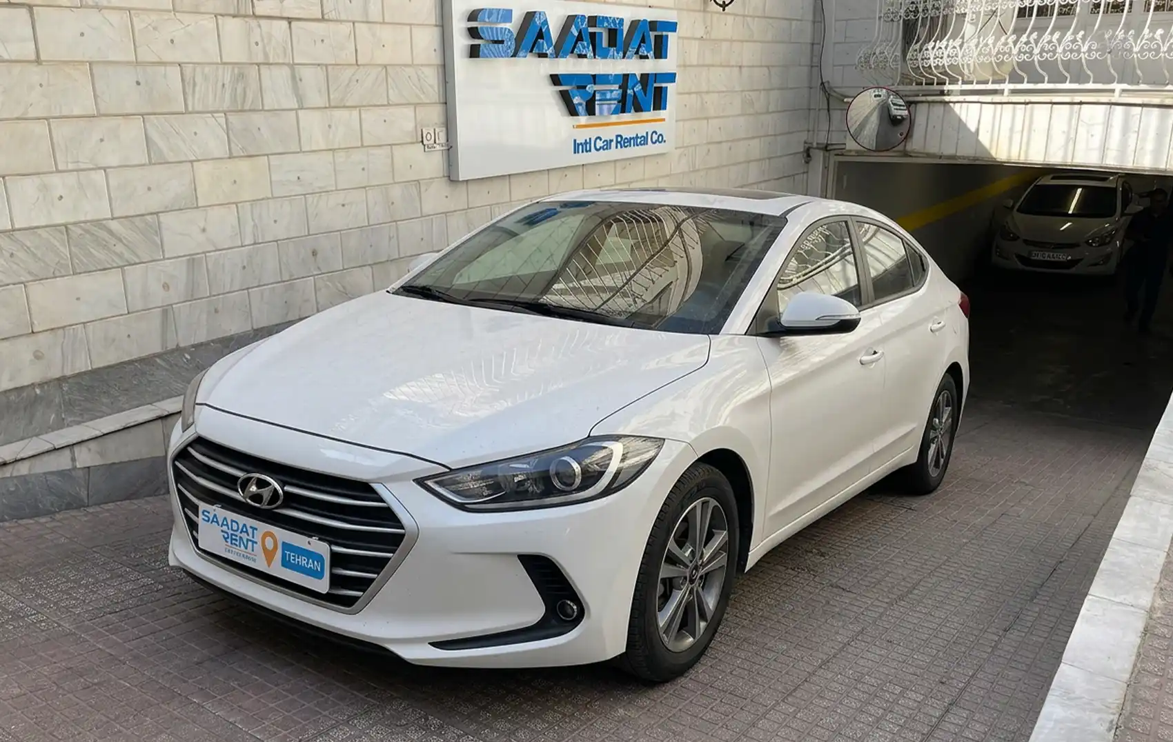 اجاره هیوندای النترا sel در تهران