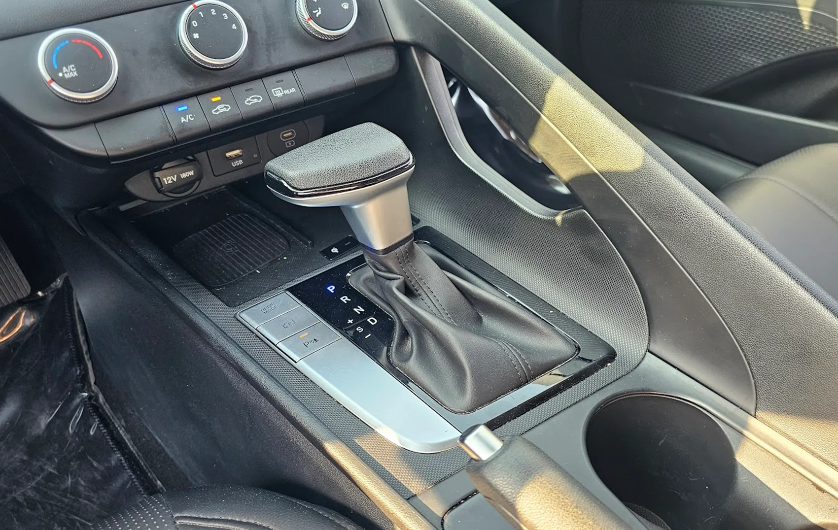 اجاره هیوندای النترا اِن لاین در دبی | کرایه النترا در دبی ...