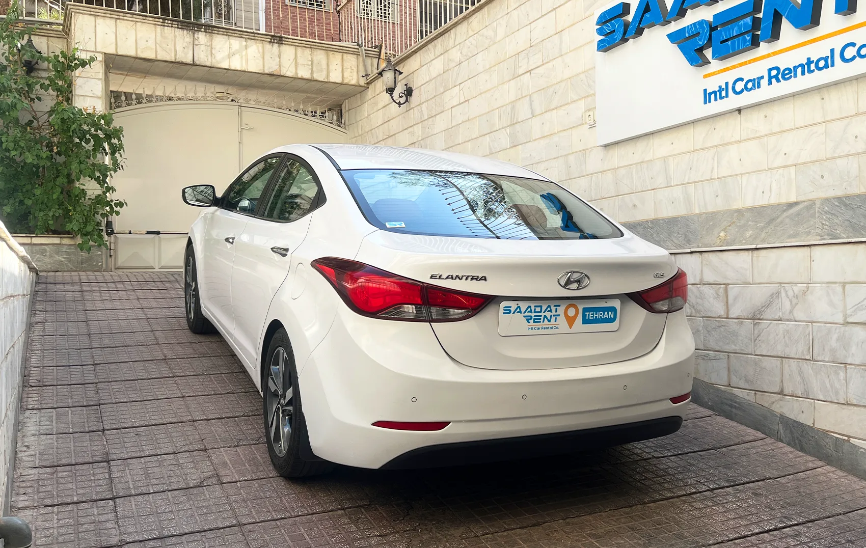 اجاره هیوندای النترا در تهران | 10% تخفیف کرایه النترا تهران ...