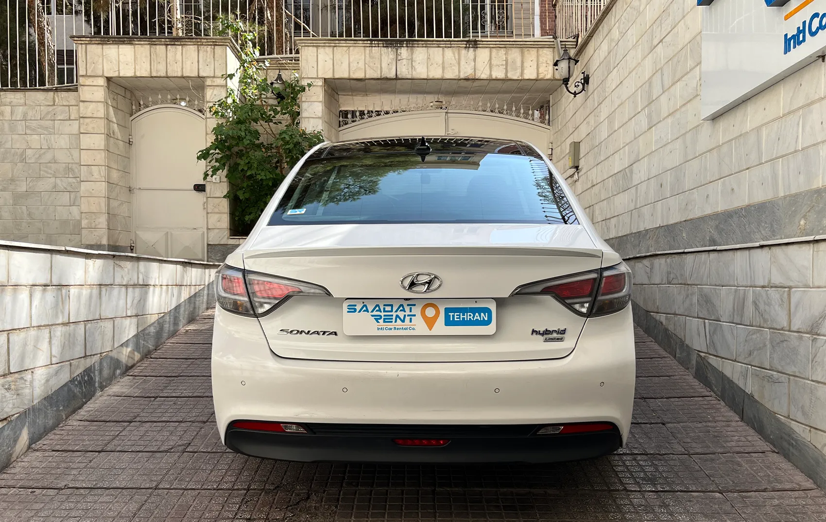 استئجار هيونداي سوناتا IF في طهران، إيران ...