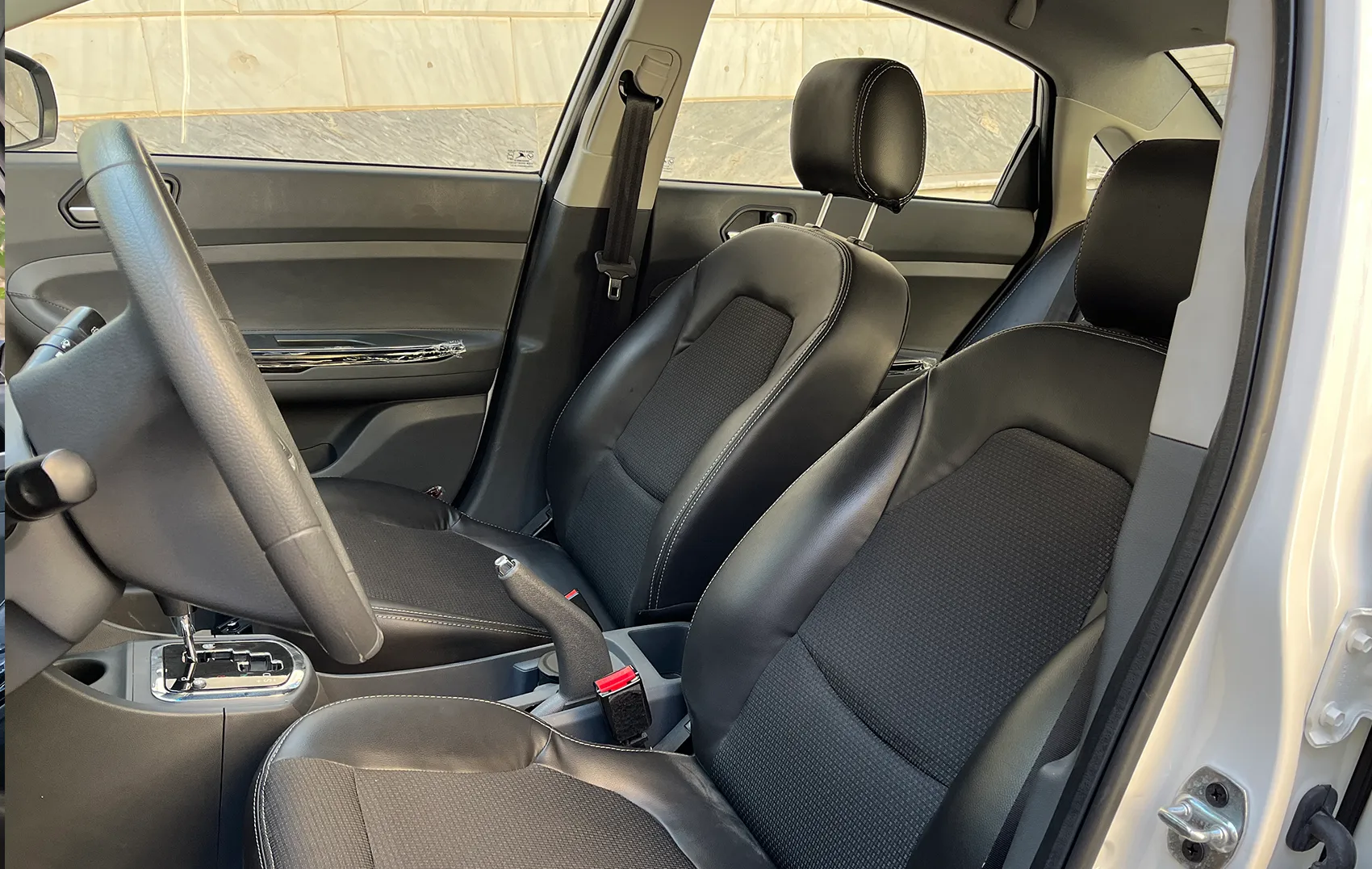 اجاره جک j۴ در تهران با شرایط آسان و بدون راننده ...