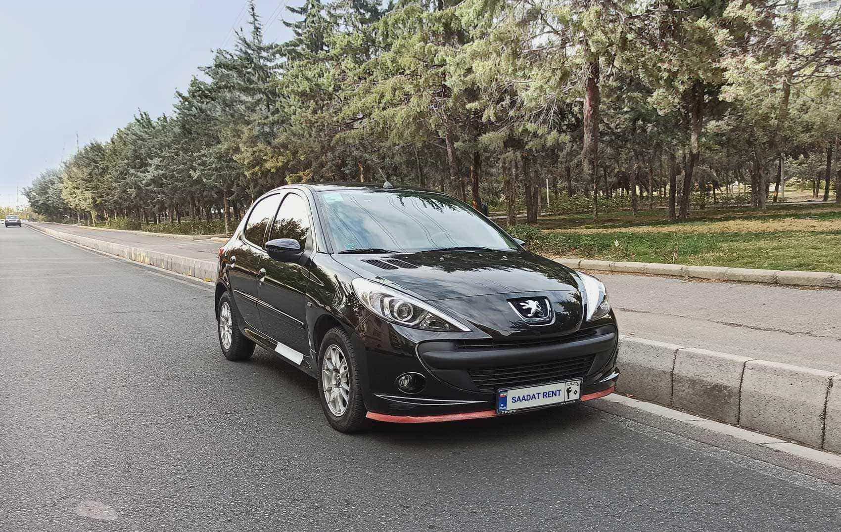 Location de voiture Peugeot 207 automatique en Iran