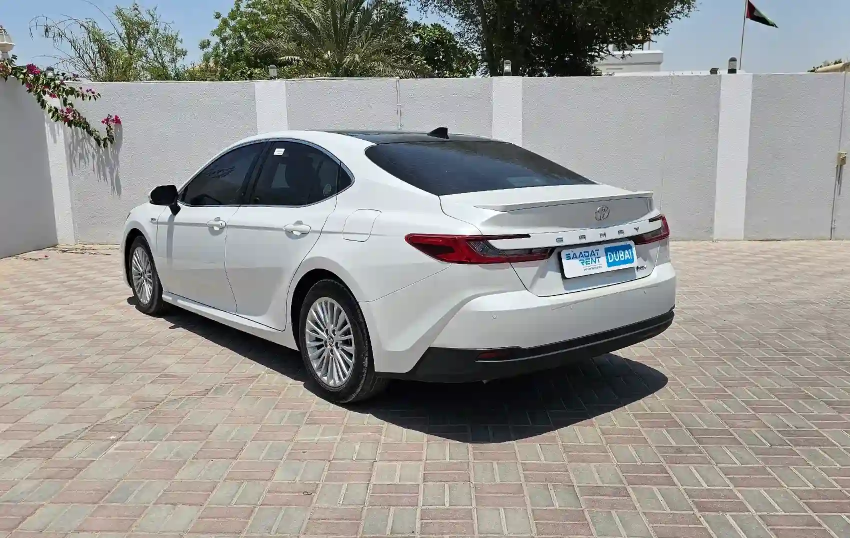Аренда Toyota Camry Hybrid в Дубае без залога ...