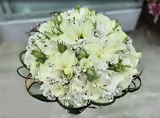 دسته گل عروس رزیتا