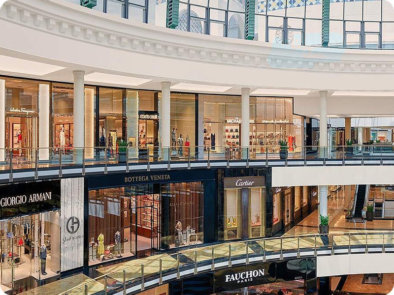 What shops are in Dubai Emirates Mall?