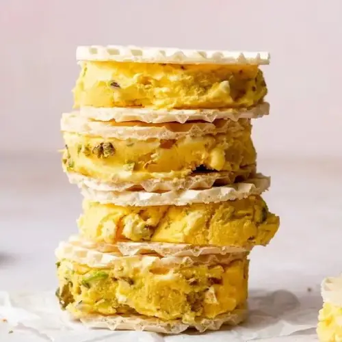 bastani sonnati with saffron